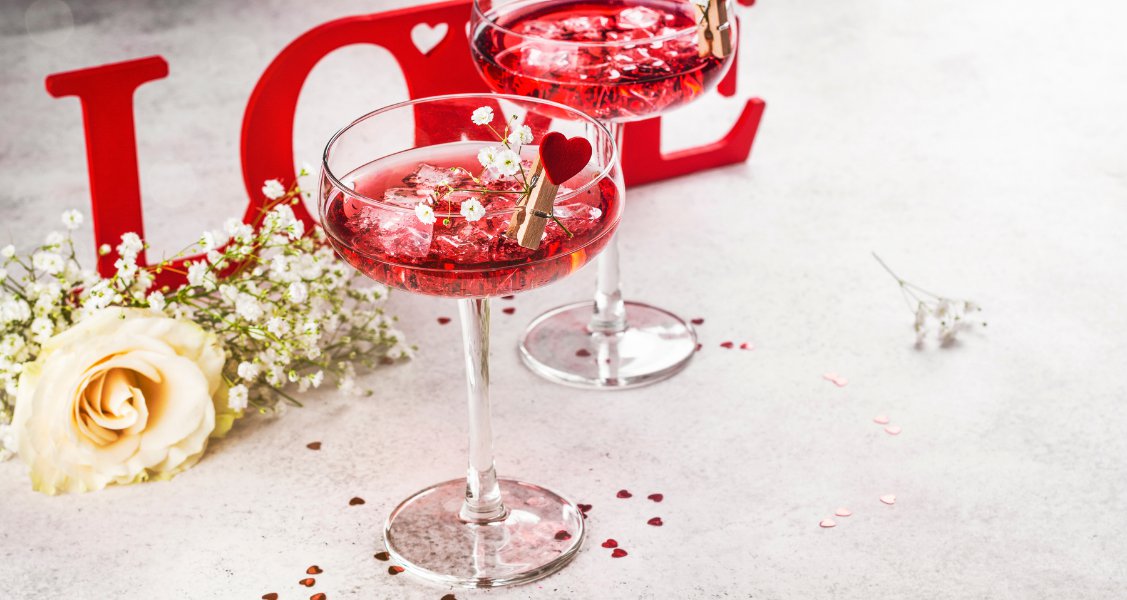 Valentine’s Day:  4 gin cocktails for a romantic night in