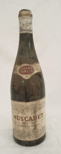 1962 - muscadet - andré vinet (bouteille sale)
