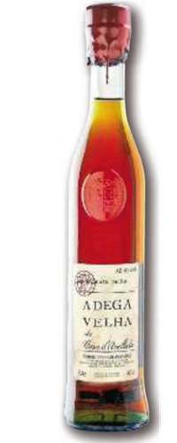 Aguardente Adega Velha
